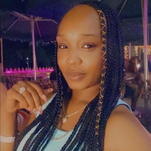 Meet your Posher, Latasha